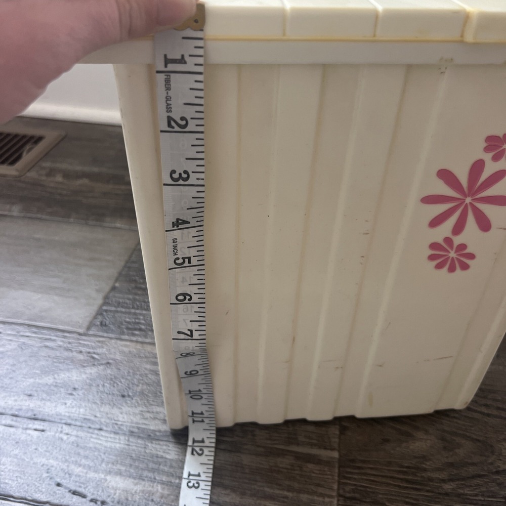 Vtg Fesco Y-123 Hard Plastic Trash Bin Beige Pink Daisy Lidded MCM - Picture 11 of 11